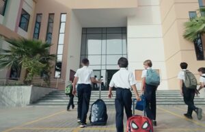 UAE Schools Introduce AI Tools in Classrooms